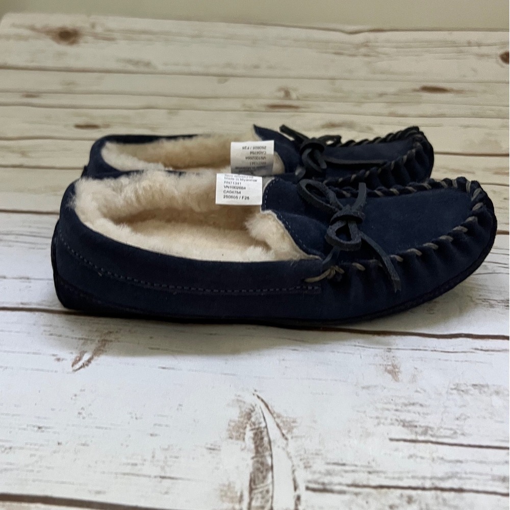 L.L.Bean NWOT Wicked Good Moccasin Slippers Navy Suede Shearling Kids Size 3